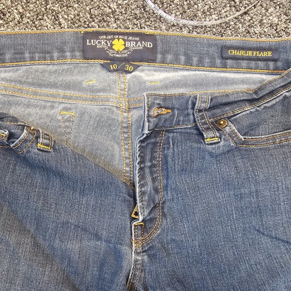 Lucky Brand Flare 10/30 Jeans - Picture 4 of 6